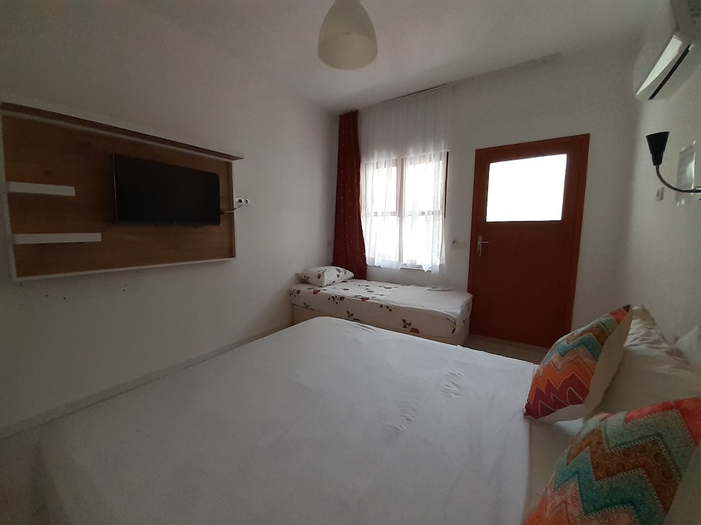 Sunset Boutique Hotel & Apartments 19