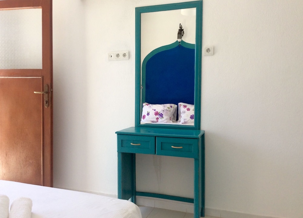 Sunset Boutique Hotel & Apartments 4