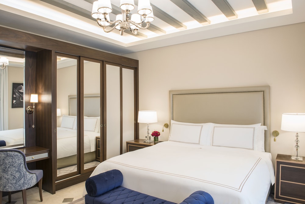 Al Habtoor Polo Resort & Club 12