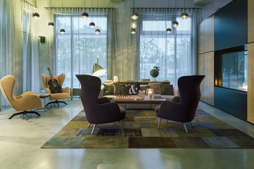 Moxy Frankfurt Airport 5