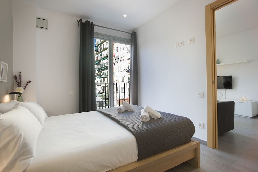 Gaudi Flats 10