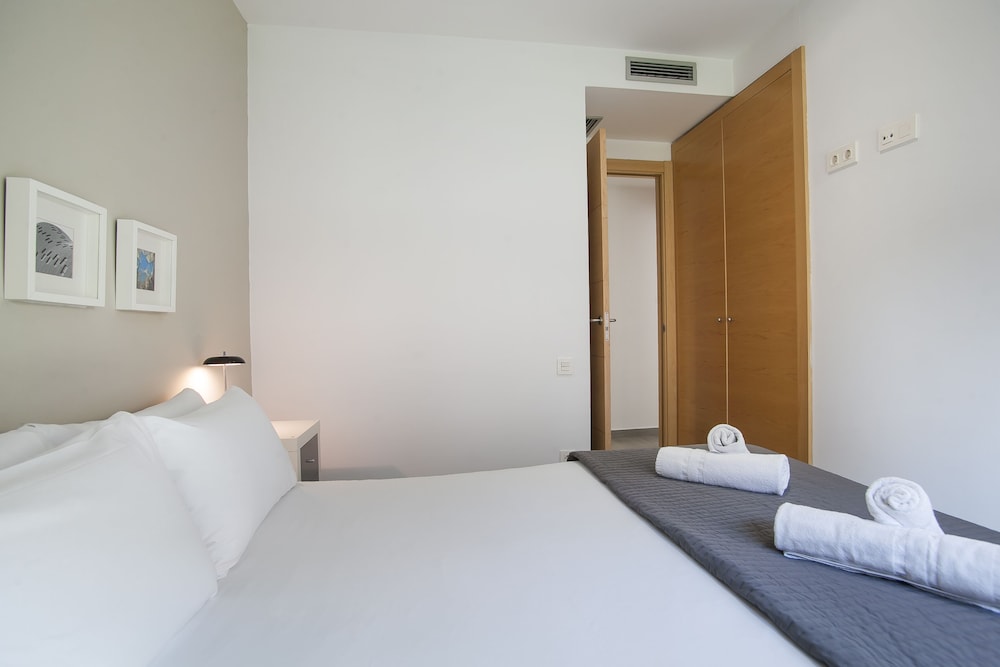 Gaudi Flats 11