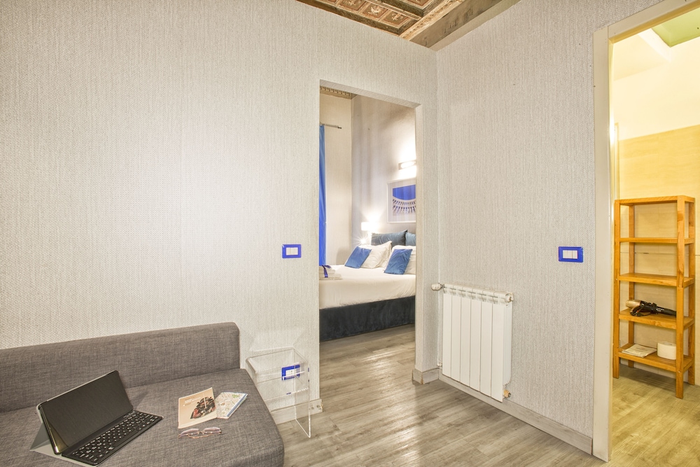 B&B History Suite 18