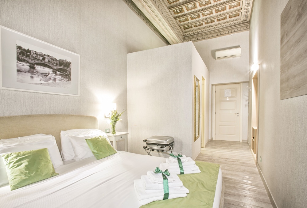 B&B History Suite 15