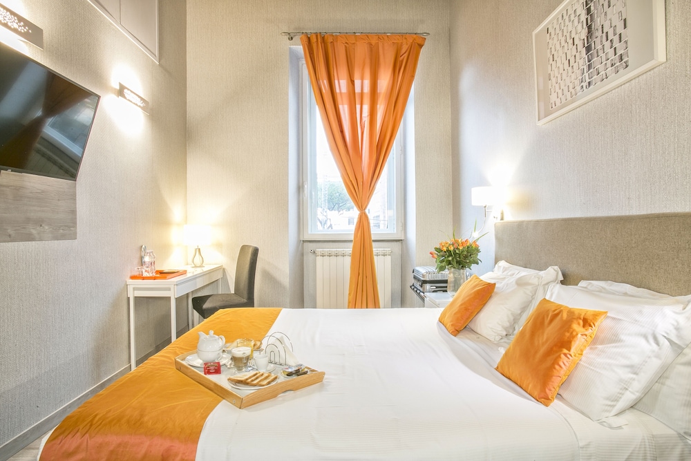 B&B History Suite 7