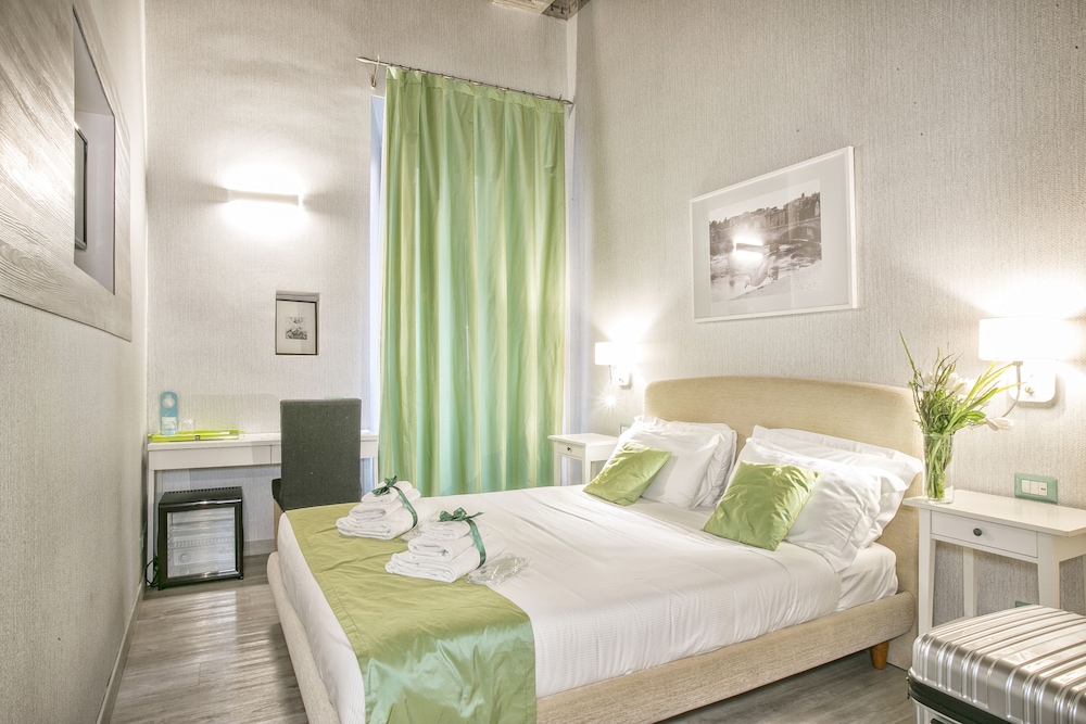 B&B History Suite 13