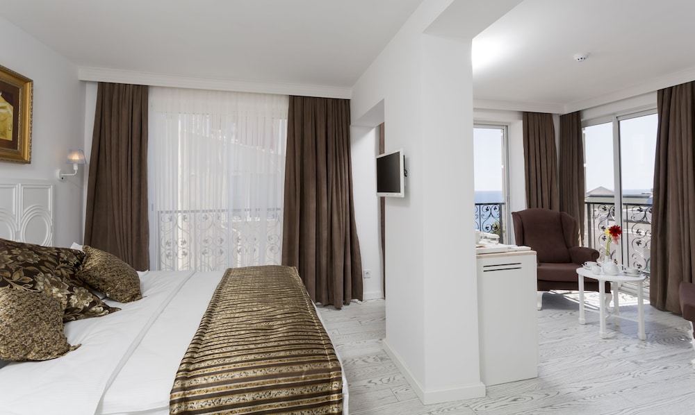 Wise Hotel & Spa 8