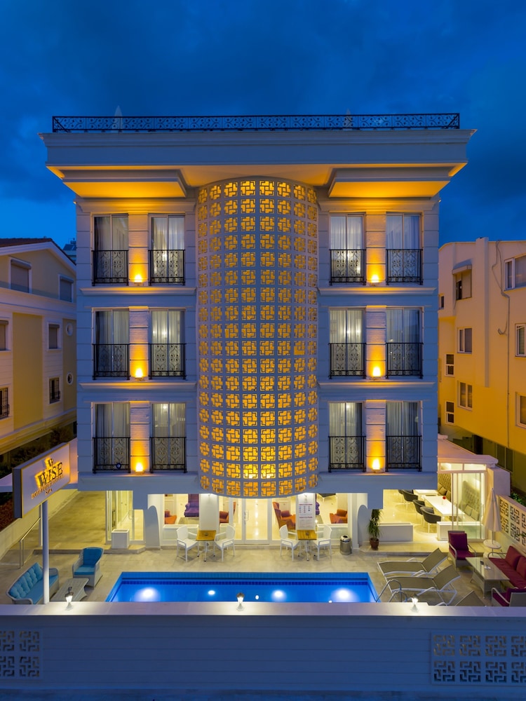 Wise Hotel & Spa 1