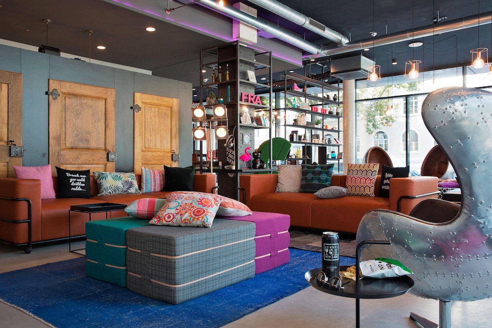Moxy Frankfurt East 8