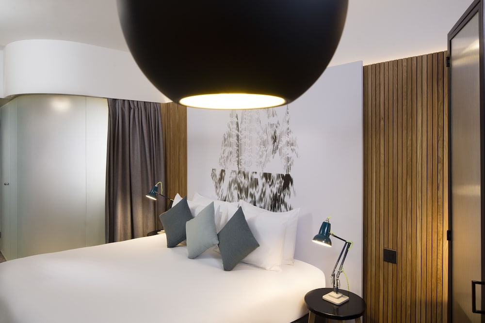 Drawing Hotel 9
