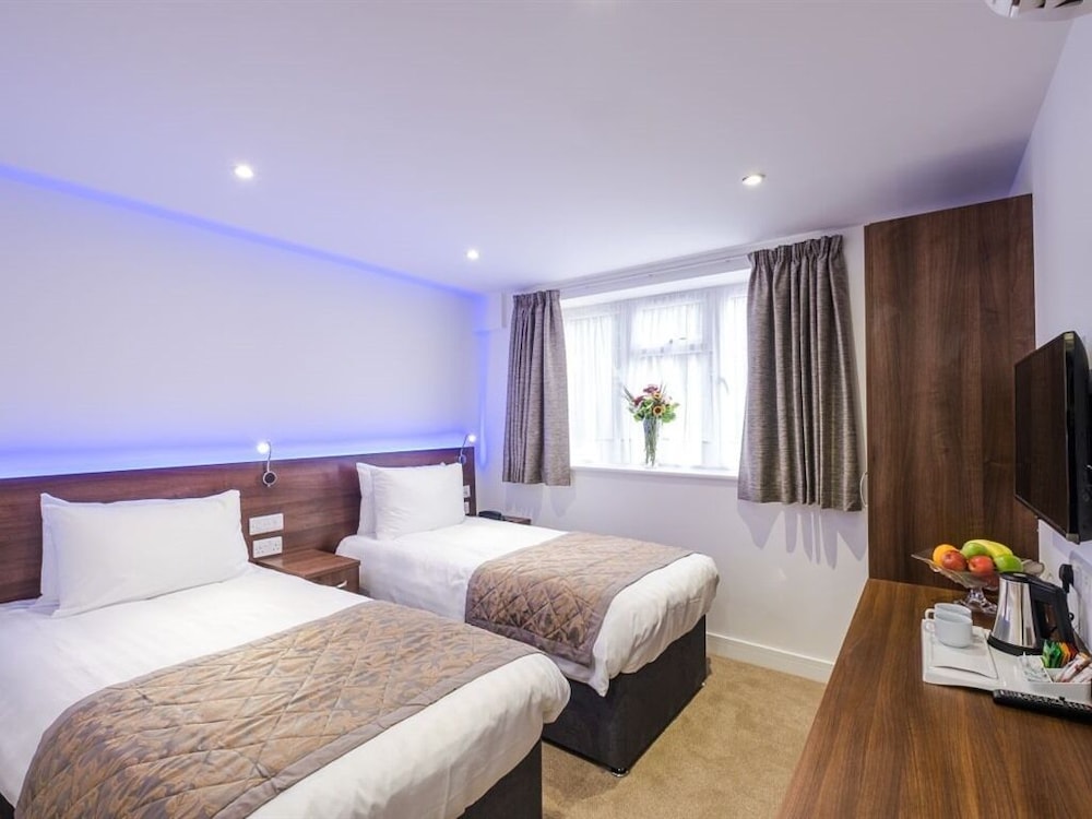 Signature Hotel London 7