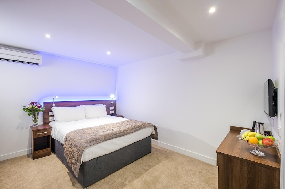 Signature Hotel London 16