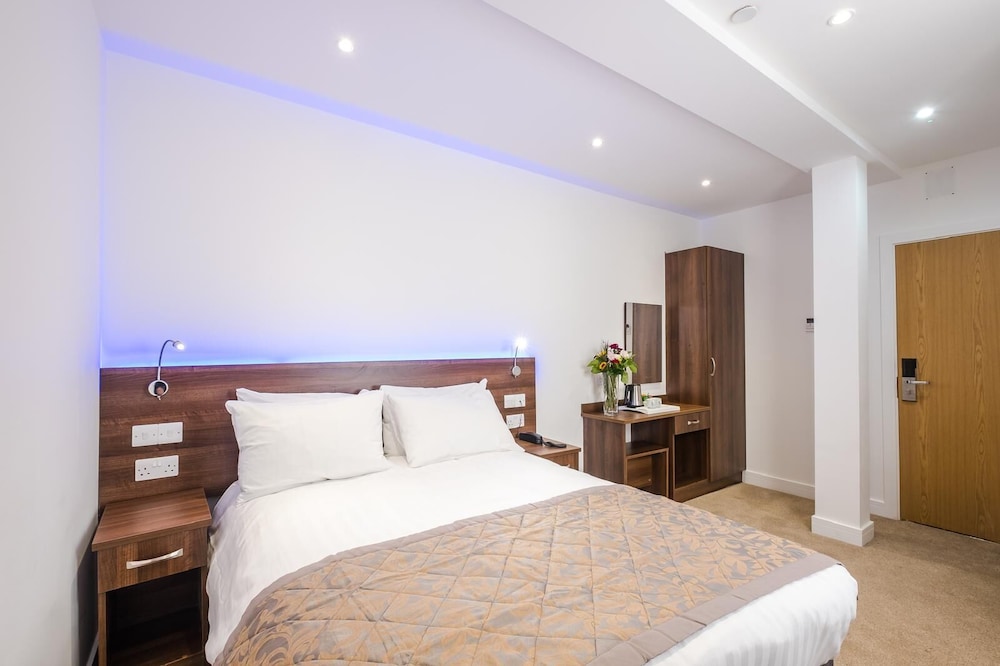 Signature Hotel London 15