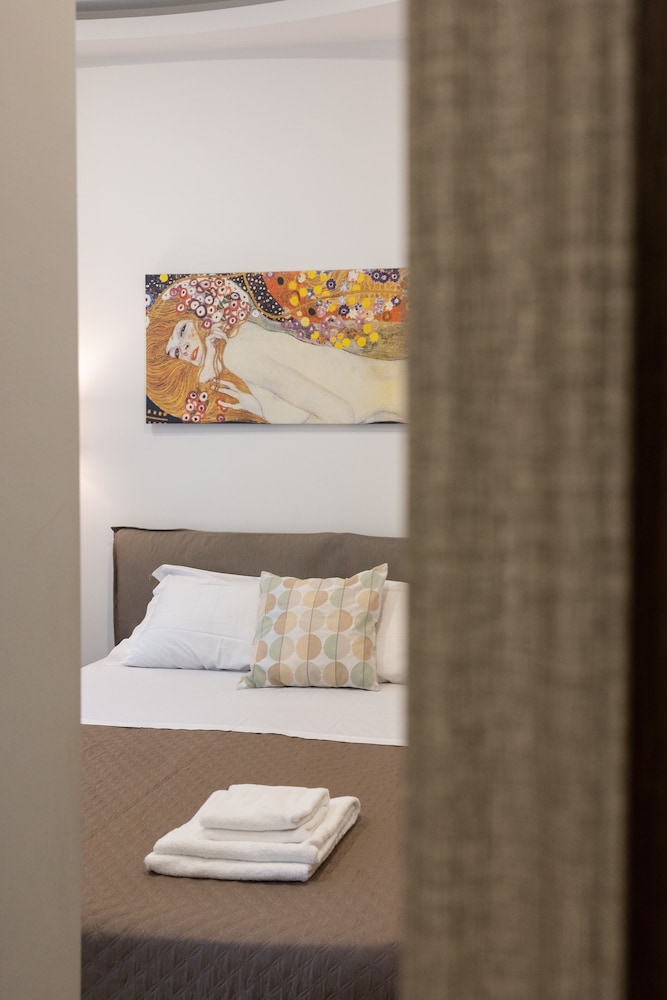Maison Maneli Luxury B&B 20