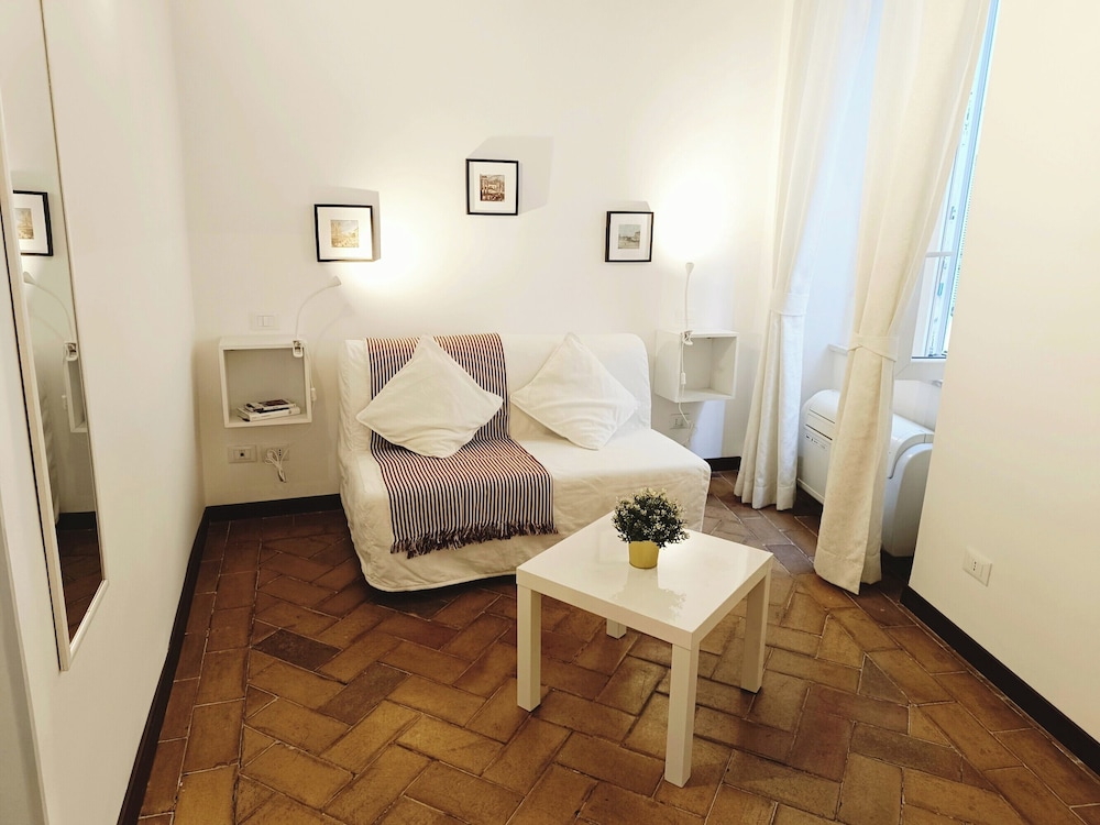 Piccolo Trevi Suites 24