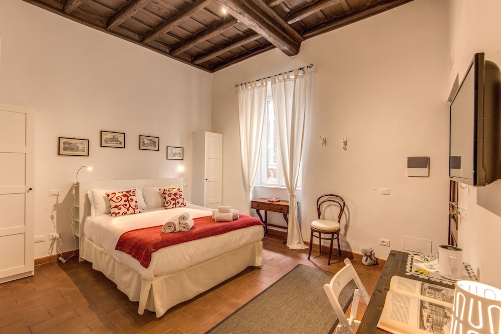 Piccolo Trevi Suites 8
