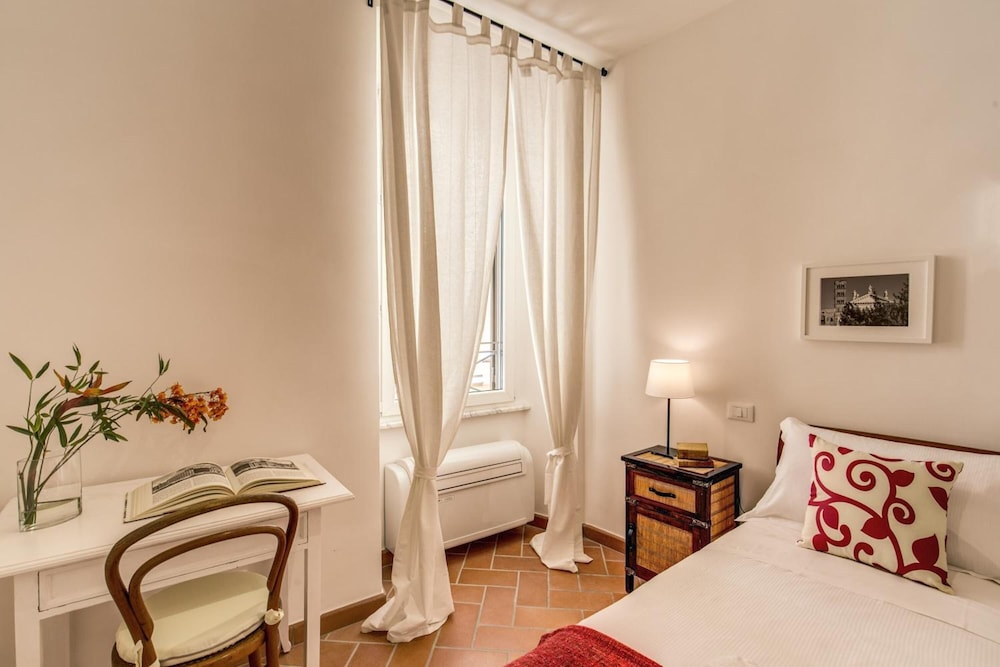 Piccolo Trevi Suites 19