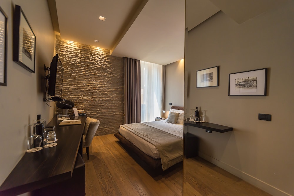 Campo Marzio Luxury Suites 11