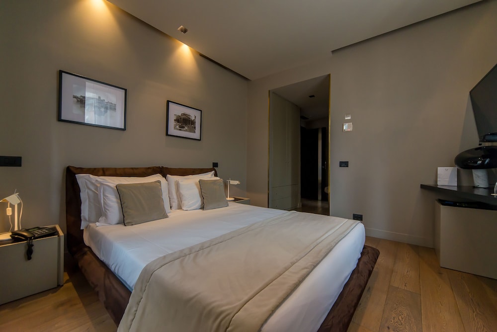 Campo Marzio Luxury Suites 8