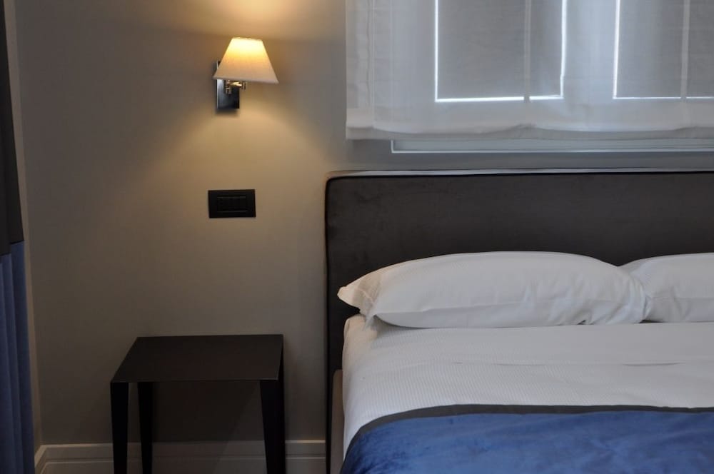 Place 24 Suites & Wellness 7