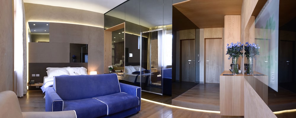 Sun Suite Luxury Pantheon 3