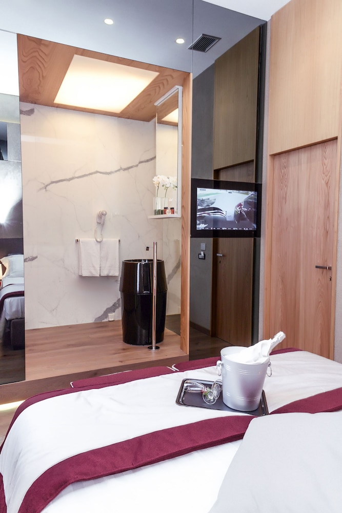 Sun Suite Luxury Pantheon 5