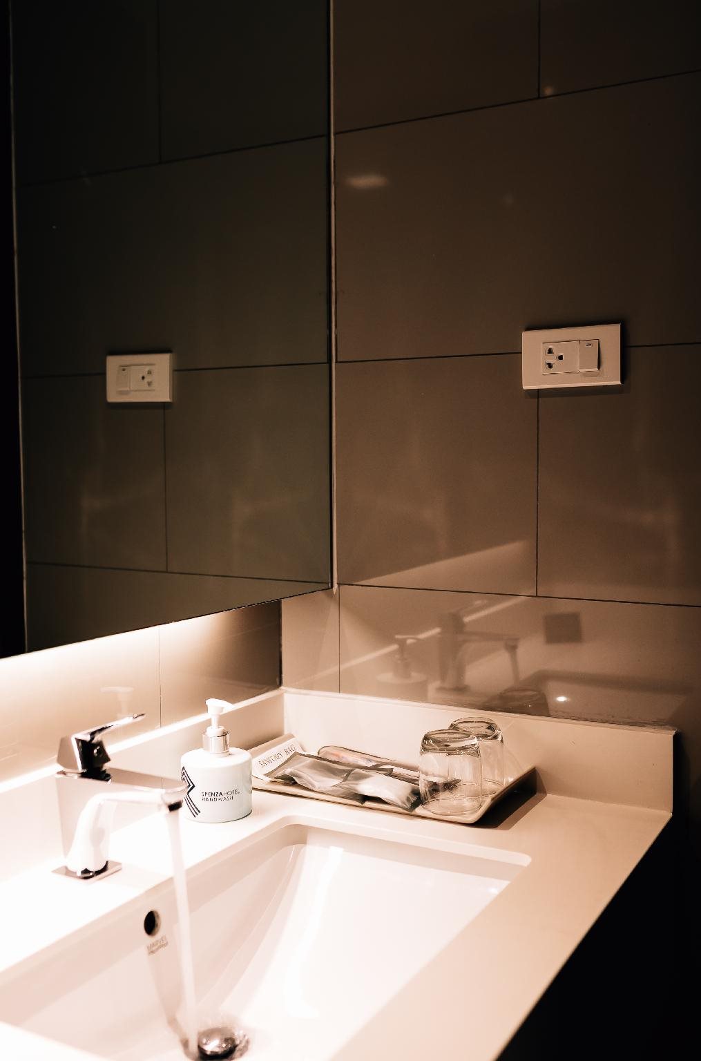Spenza Hotel 5