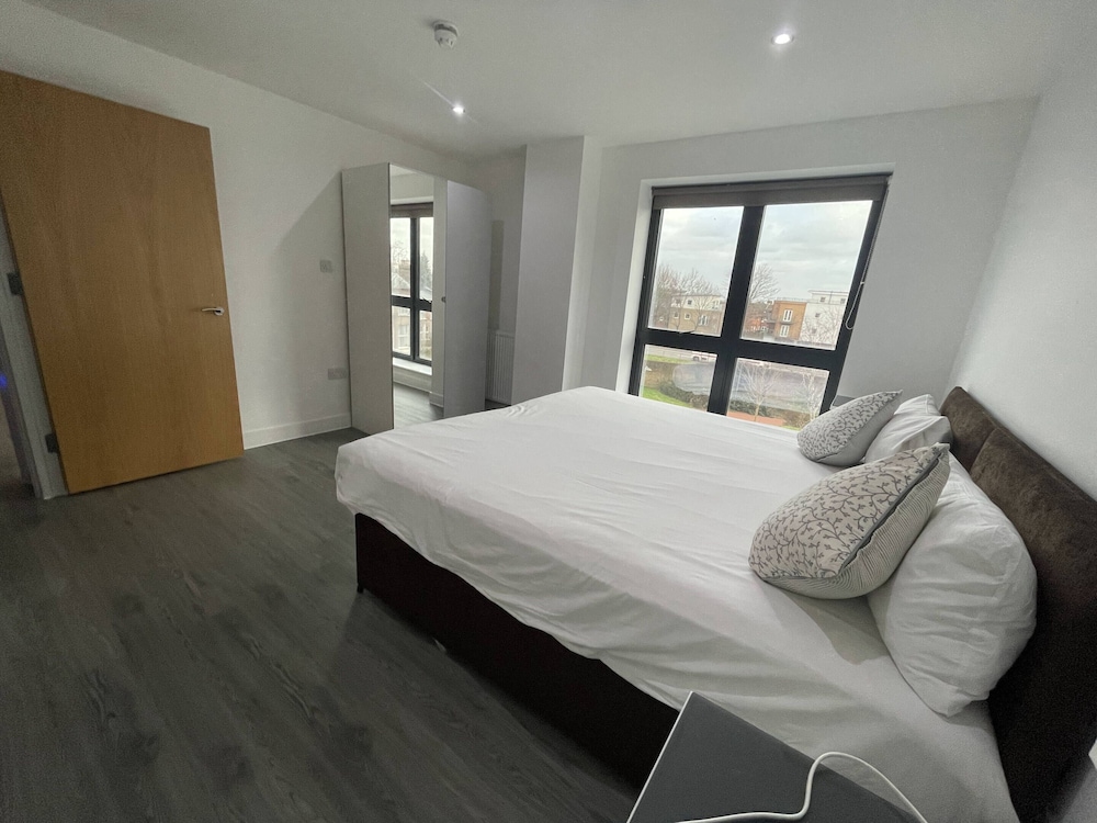 Ilford Tower Apartments 14