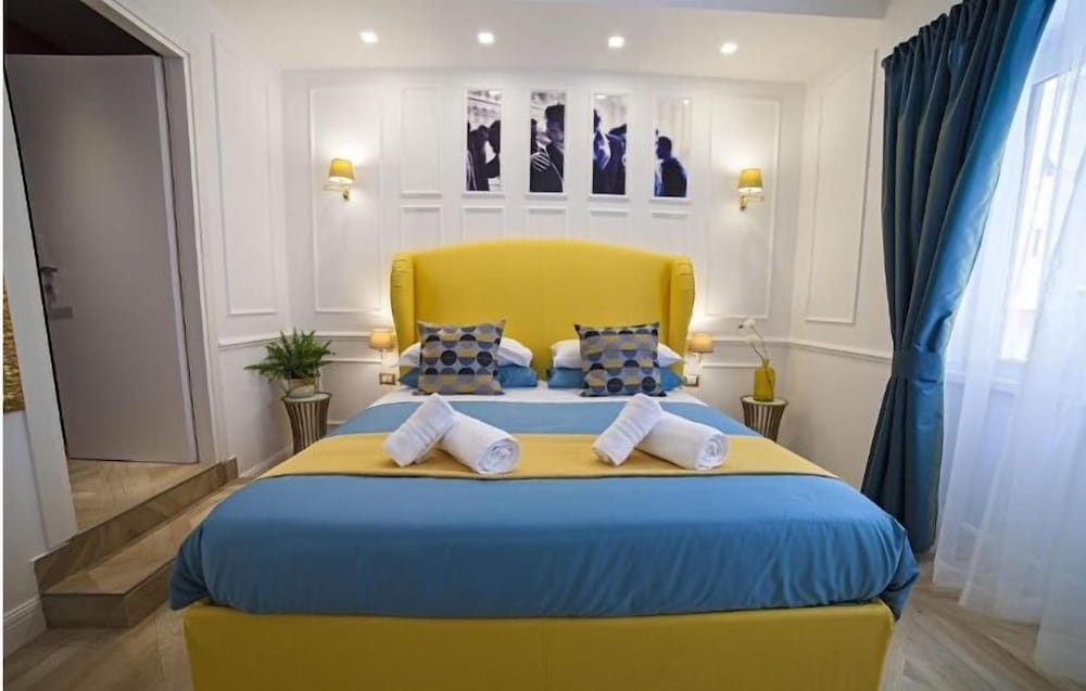 Vatican Luxury Suite 6