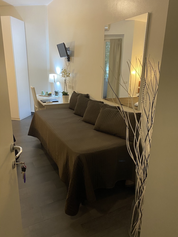 Roma Trastevere Relais Guest House 9