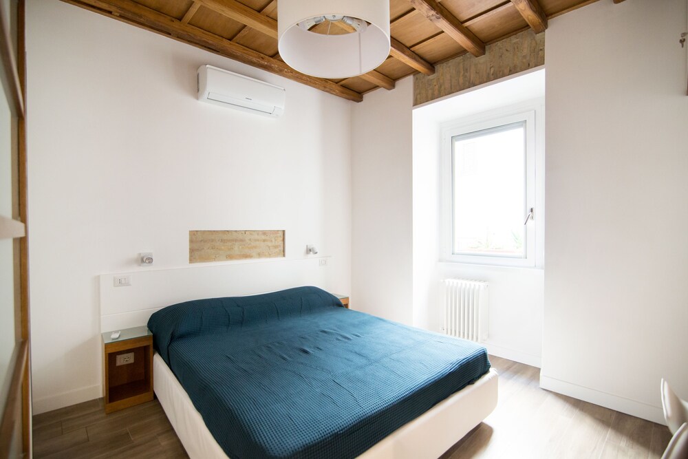 Domenichino Luxury Home 18