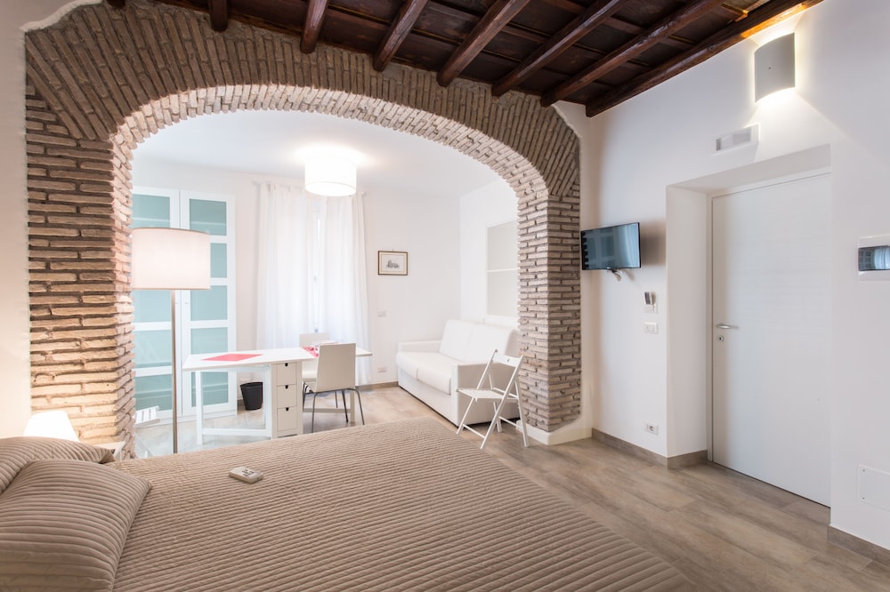 Domenichino Luxury Home 14