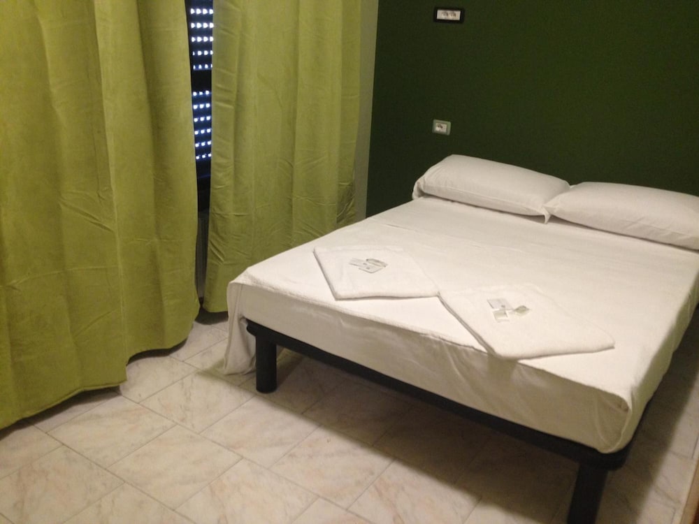Milan Hotel 22