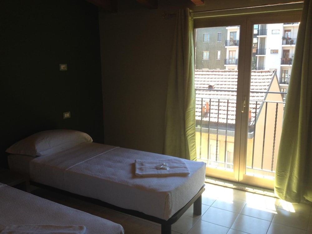 Milan Hotel 16