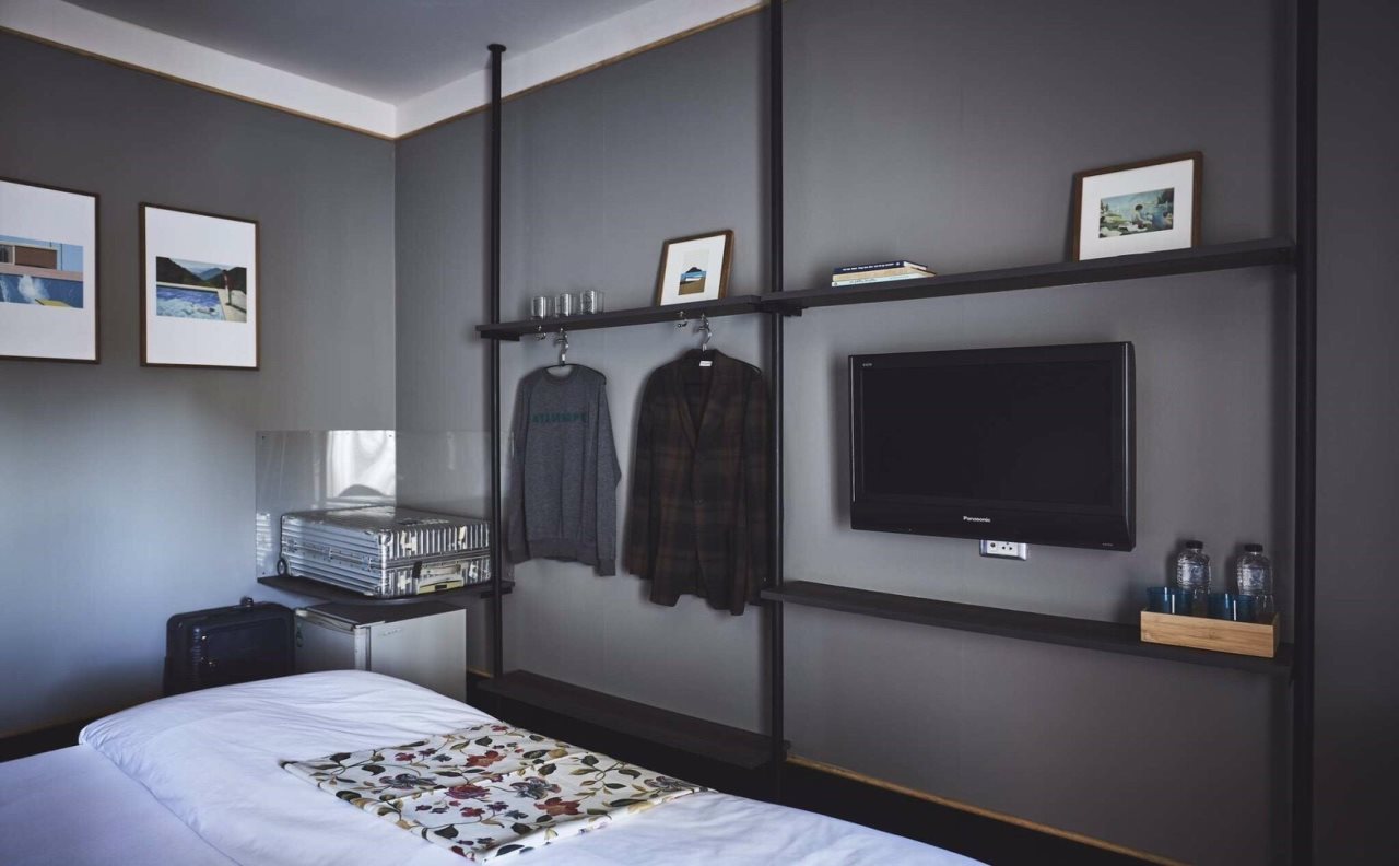 Josh Hotel 21