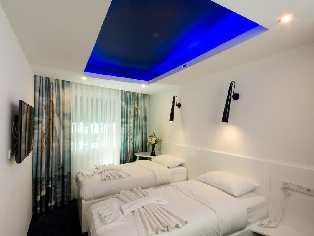 Duck Otel 1