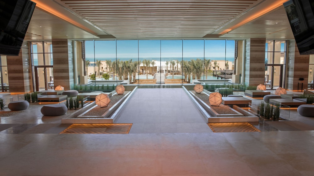 Saadiyat Rotana Resort & Villas 7