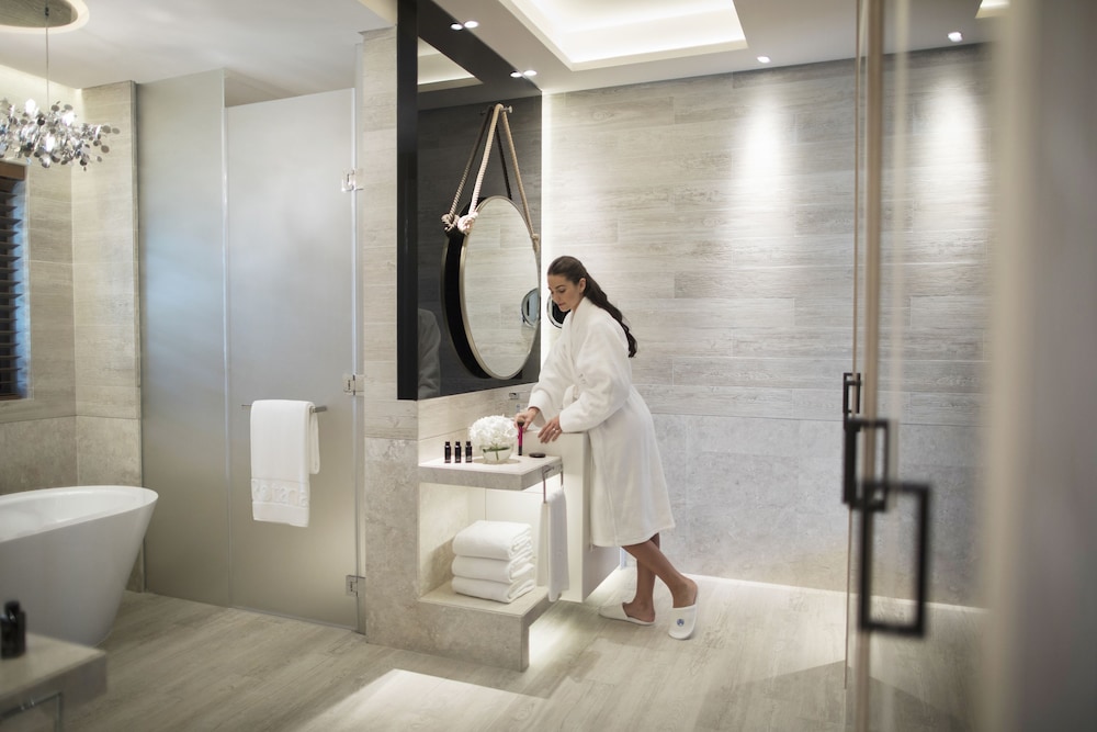 Saadiyat Rotana Resort & Villas 14