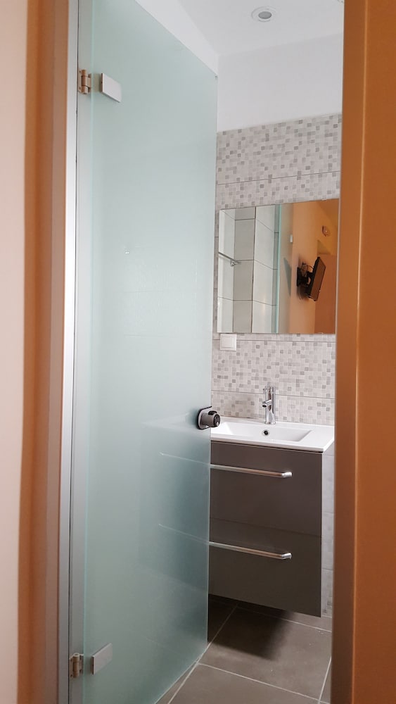 Hotel Lux 24