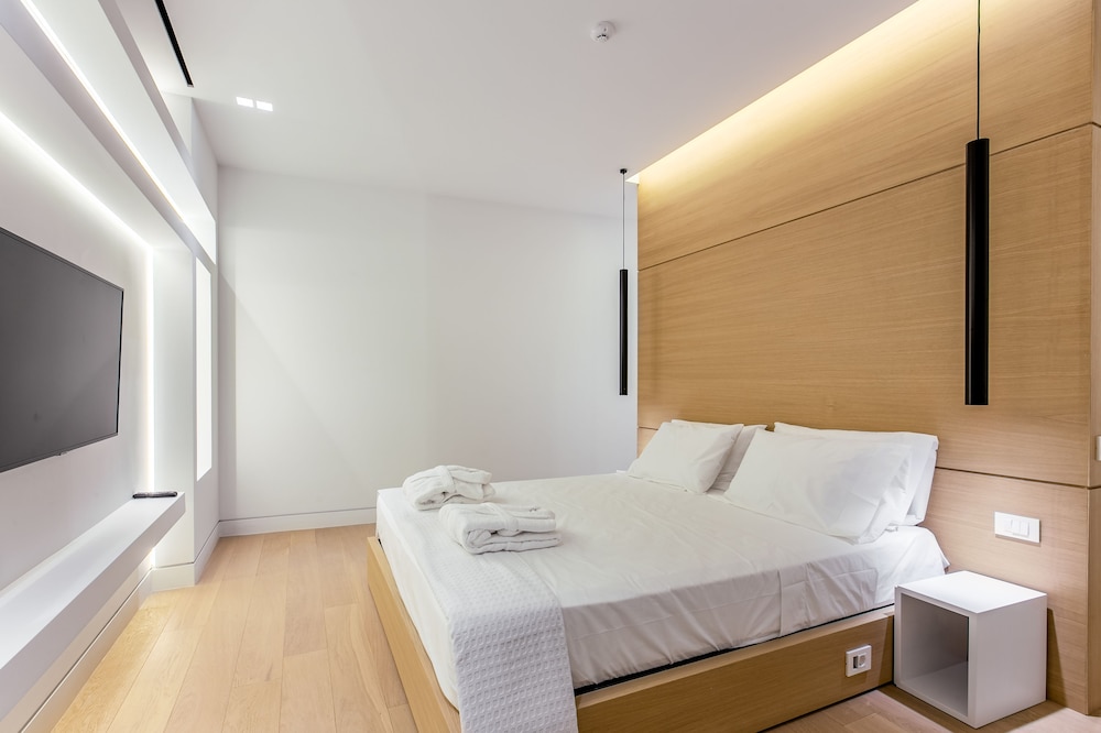 NS Place 12