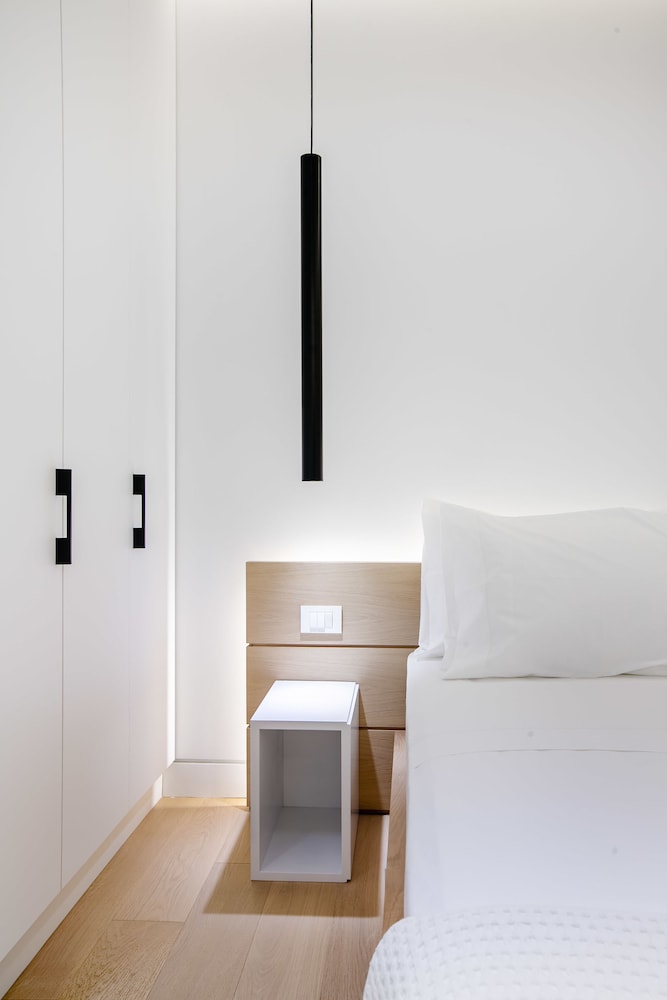 NS Place 8