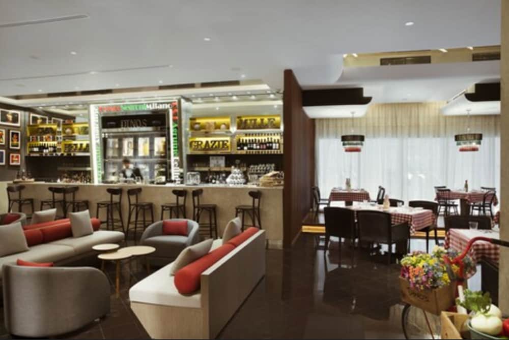 Pearl Rotana Capital Centre 22