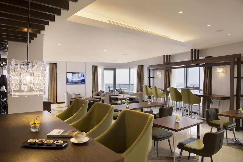 Pearl Rotana Capital Centre 21