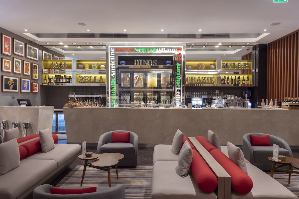 Pearl Rotana Capital Centre 12