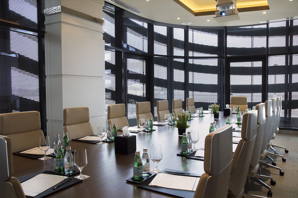 Pearl Rotana Capital Centre 24