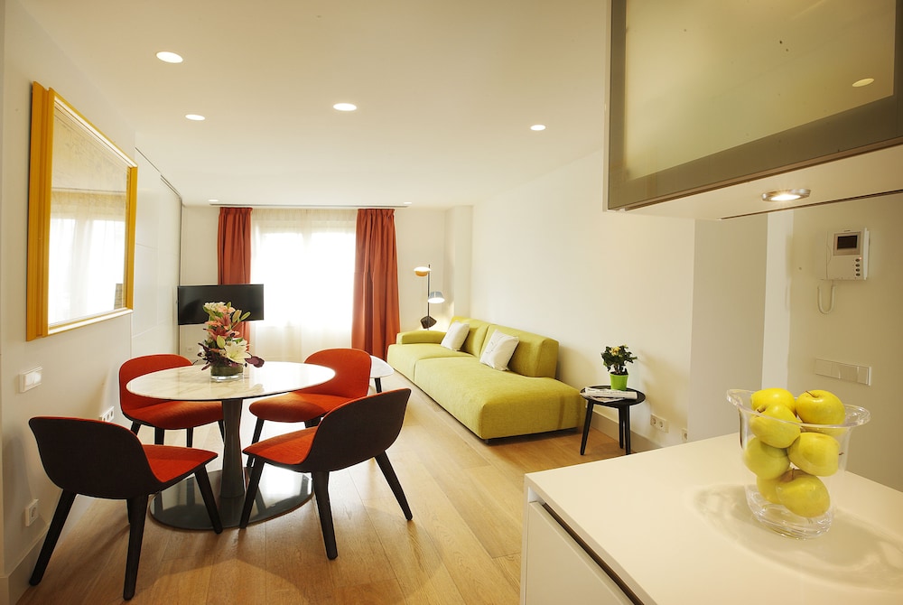 Cosmo Apartments Rambla Catalunya 18
