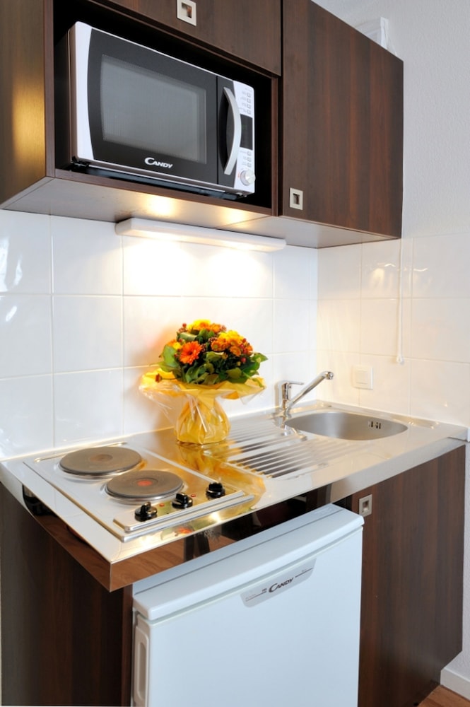 Residhome Paris Rosa Parks 10