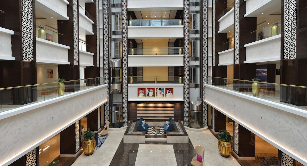 Radisson Blu Hotel Ajman 4