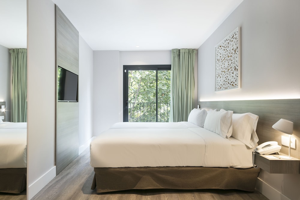 Niu Barcelona 3