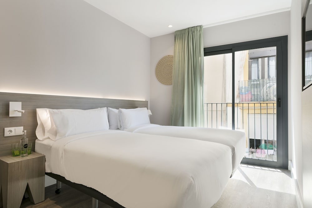 Niu Barcelona 4